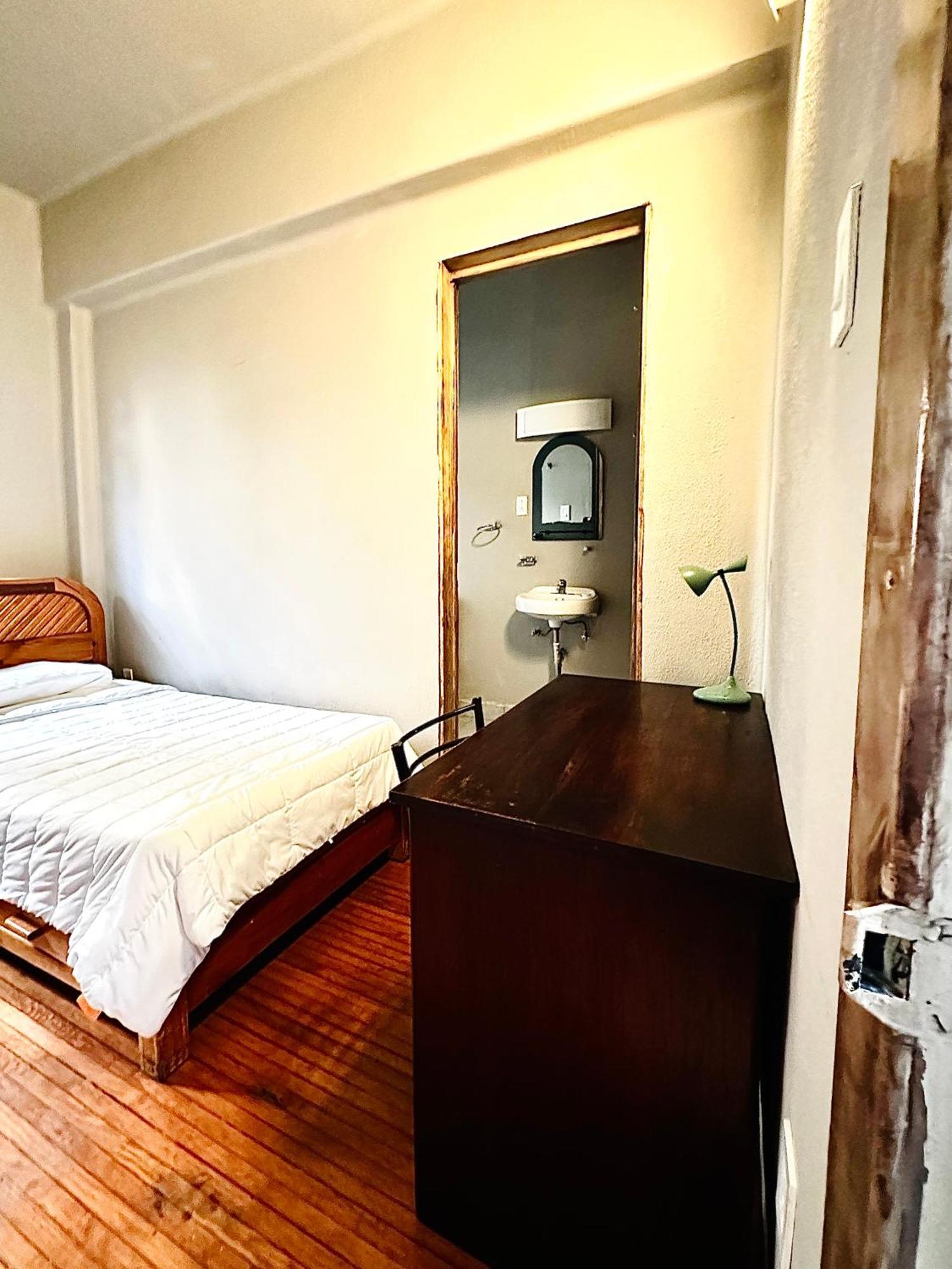 Frontera 49 Roma Norte Hostal مدينة مكسيكو المظهر الخارجي الصورة